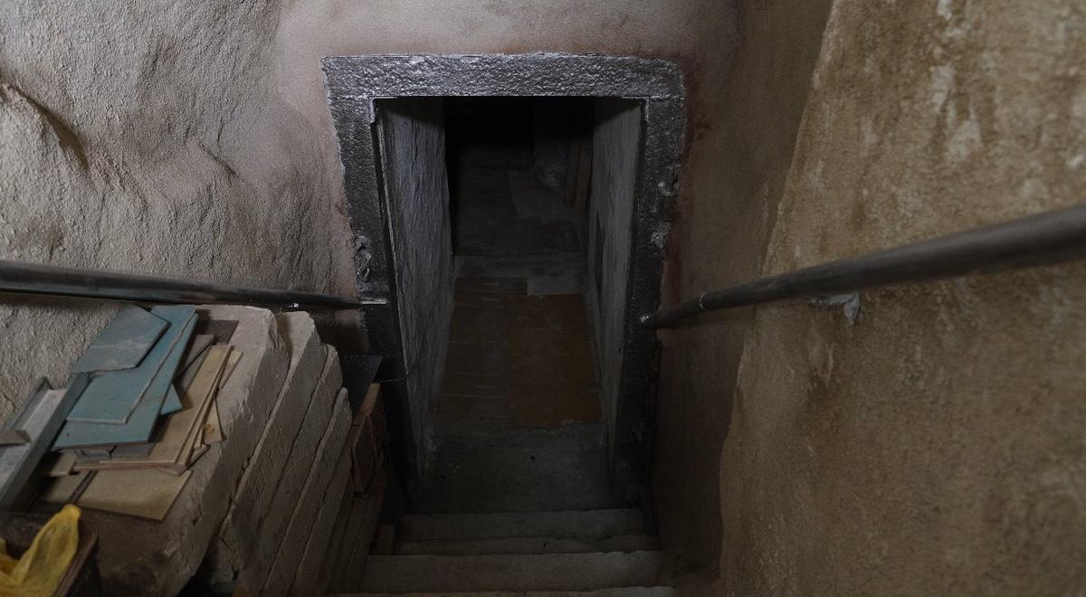 Лестницы, ведущие к убежищу на ул. Александру чел Бун в Кишиневе. Фото: Ziarul de Gardă