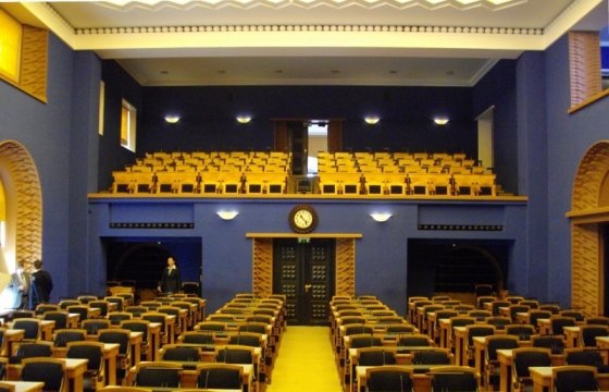 Эстонским парламентариям разрешили работать в собраниях местных самоуправлений