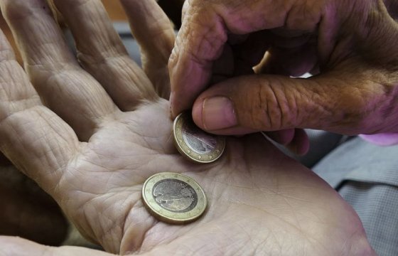 Самый высокий в ЕС риск бедности среди пенсионеров — в странах Балтии