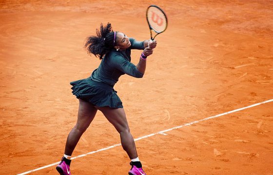 Сломанную ракетку Серены Уильямс продали на аукционе