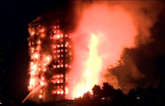Не менее 50 человек пострадали в результате пожара в 27-этажном жилом доме в Лондоне