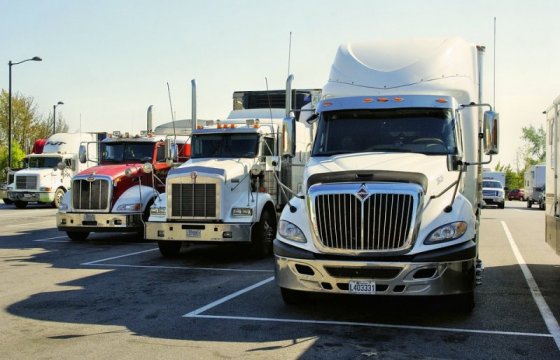 Эстонским водителям грузовиков могут повысить зарплату до тысячи евро