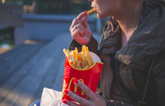 Россиянка подала в суд на McDonald’s за «искушение во время поста»