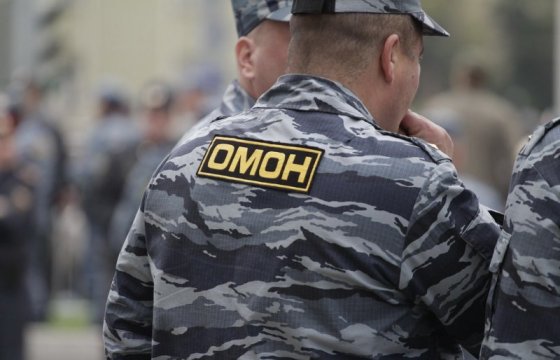Путин подписал закон о штрафах или аресте за разглашение данных силовиков и их родственников