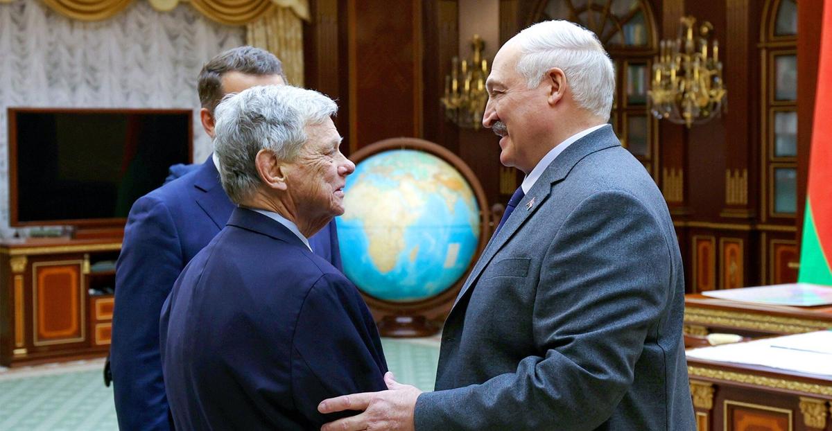 Спецпосланник США Джон Коул в декабре встретился с Александром Лукашенко в Минске. Фото: president.gov.by