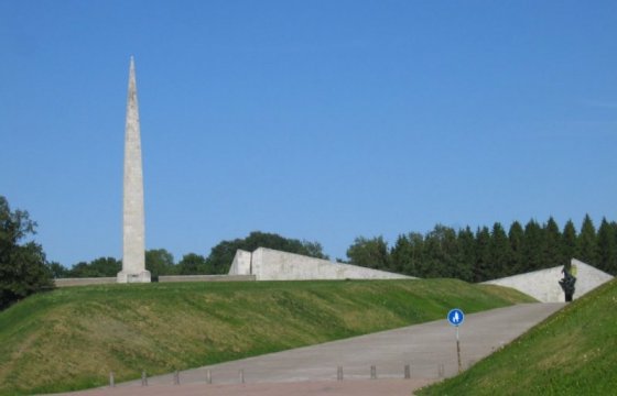 Министр юстиции Эстонии допустил частичный демонтаж советского мемориала в Таллине