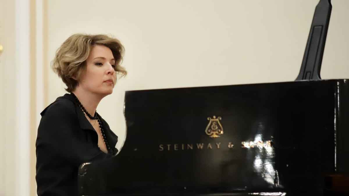 Российская пианистка Полина Осетинская перед поездкой в Ригу: «Сейчас человечество обрастает скорбным бесчувствием»
