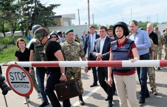 Президент Эстонии посетила Донбасс (ФОТО)