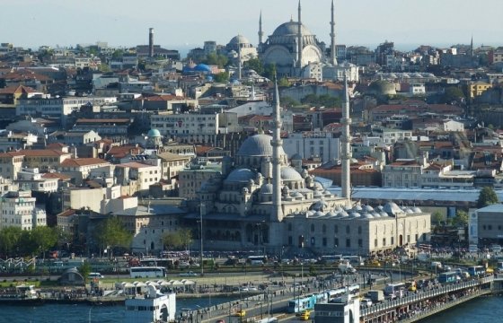 В Стамбуле из-за протестов оцепили Генкосульство Германии