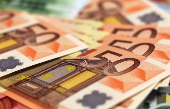 МВФ рекомендует Литве приостановить повышение минимальной зарплаты