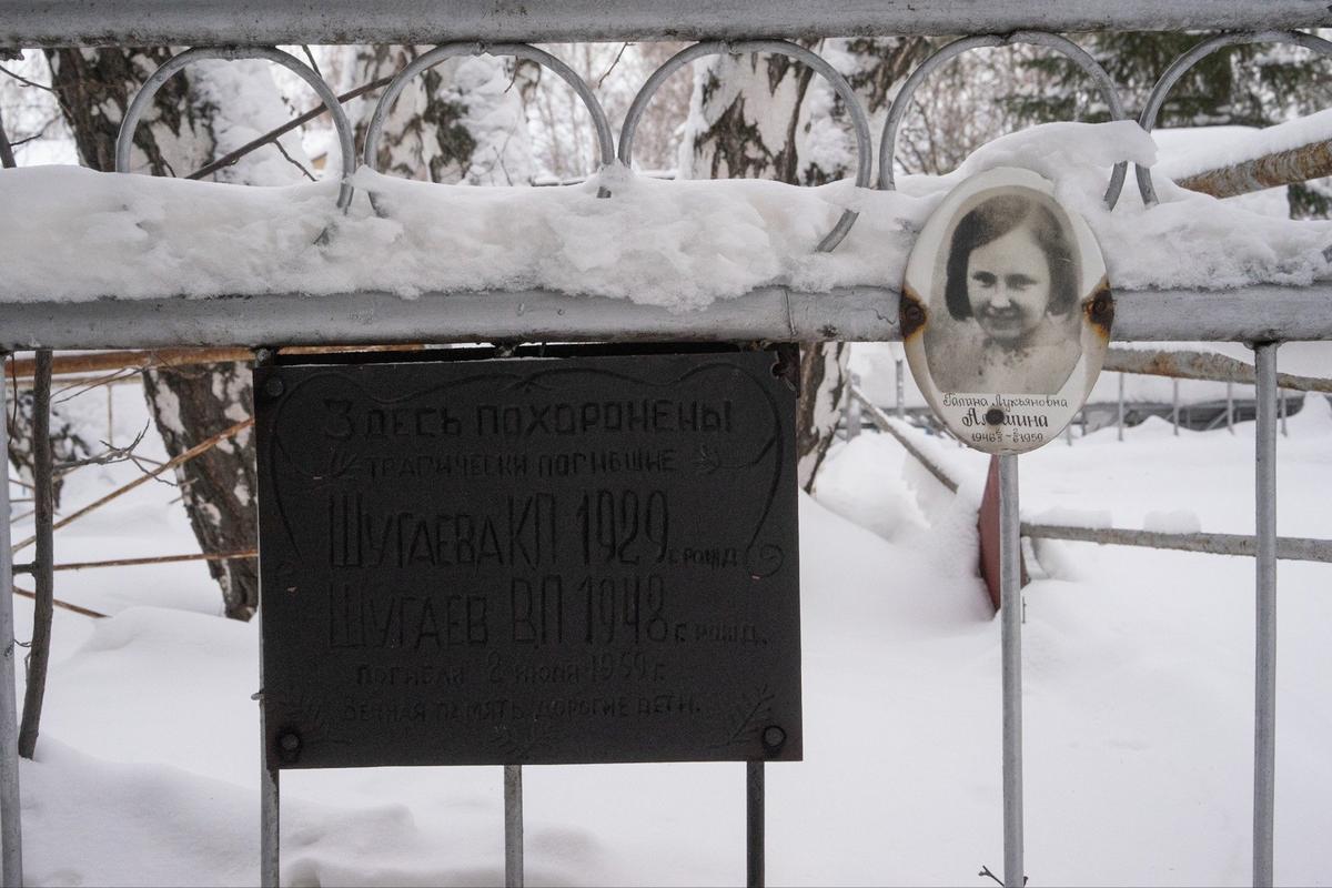 Братская могила на Мининском кладбище. Фото: Павел Дмитриев, специально для «Новой газеты.Балтия»