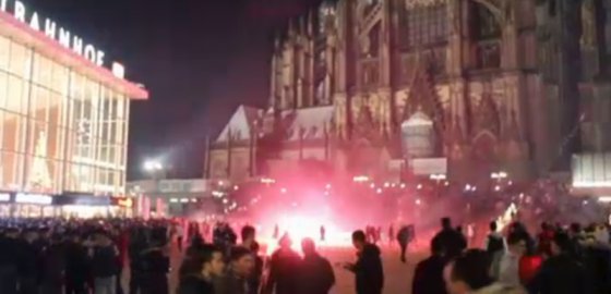 Немецкая полиция установила личности нападавших в Кельне