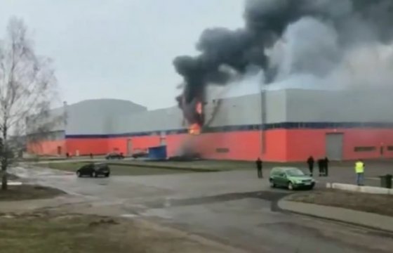 На предприятии в Елгаве вспыхнул пожар