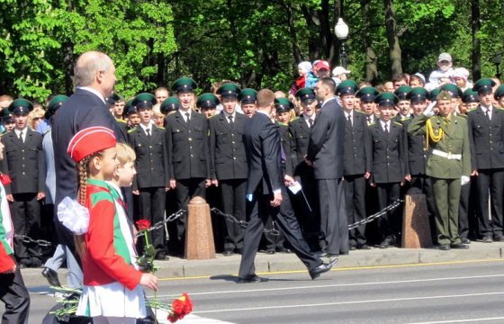 В Беларуси не отменят парад победы