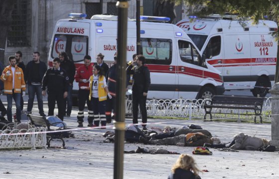 На Центральной площади Стамбула прогремел взрыв, сообщается о 10 погибших и 15 раненых