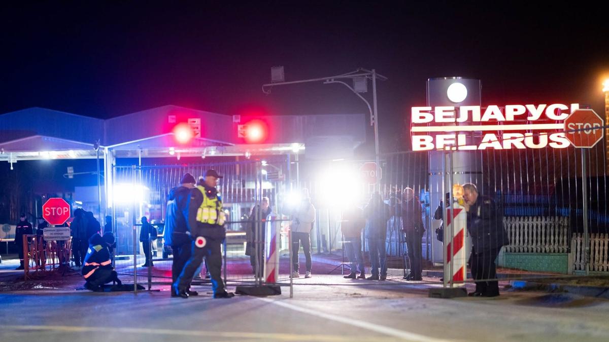 Литва закрывает границу с Беларусью на неопределенный срок, полеты в аэропорту Вильнюса приостановлены