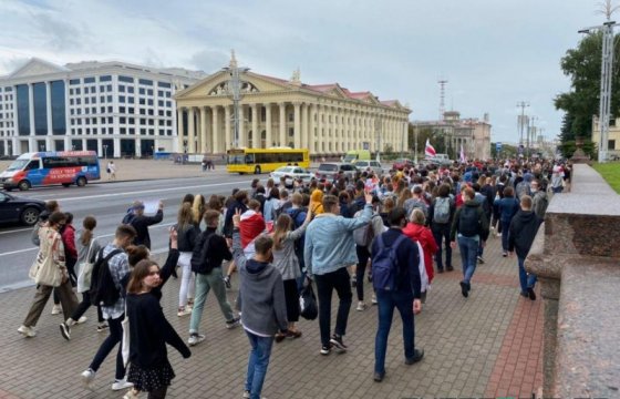 Количество фигурантов политических дел в Беларуси приблизилось к тысяче