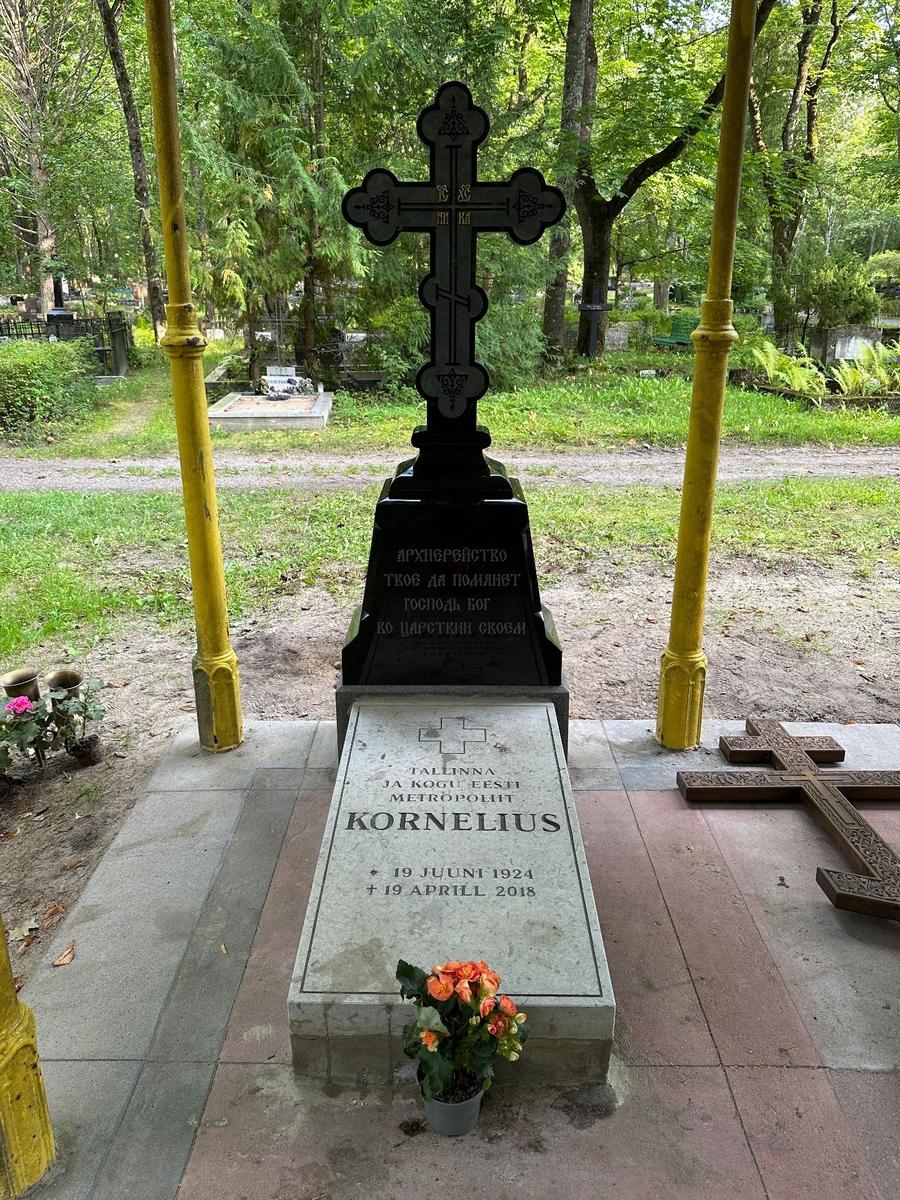 Памятник Митрополиту Корнилию на Александро-Невском кладбище в Таллинне. Фото: архив АО Memorium