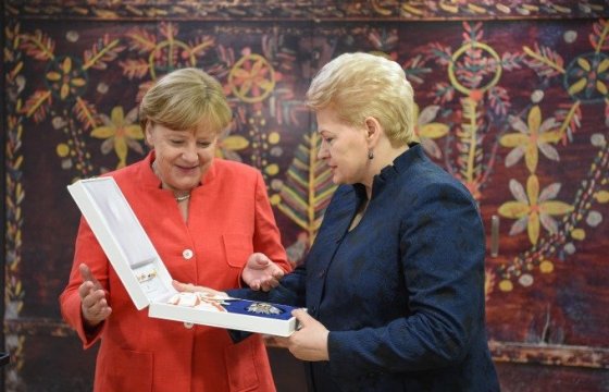 Канцлер Германии посетит с визитом Литву