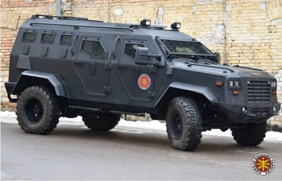Литовская служба общественной безопасности получила бронеавтомобиль Guardian