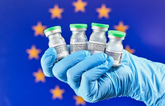 В ЕС разрешили третьи дозы вакцины Pfizer всем, кто старше 18 лет