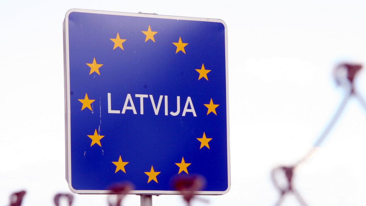 В Латвии предложили усиленно проверять въезжающих из России, Беларуси и Камеруна