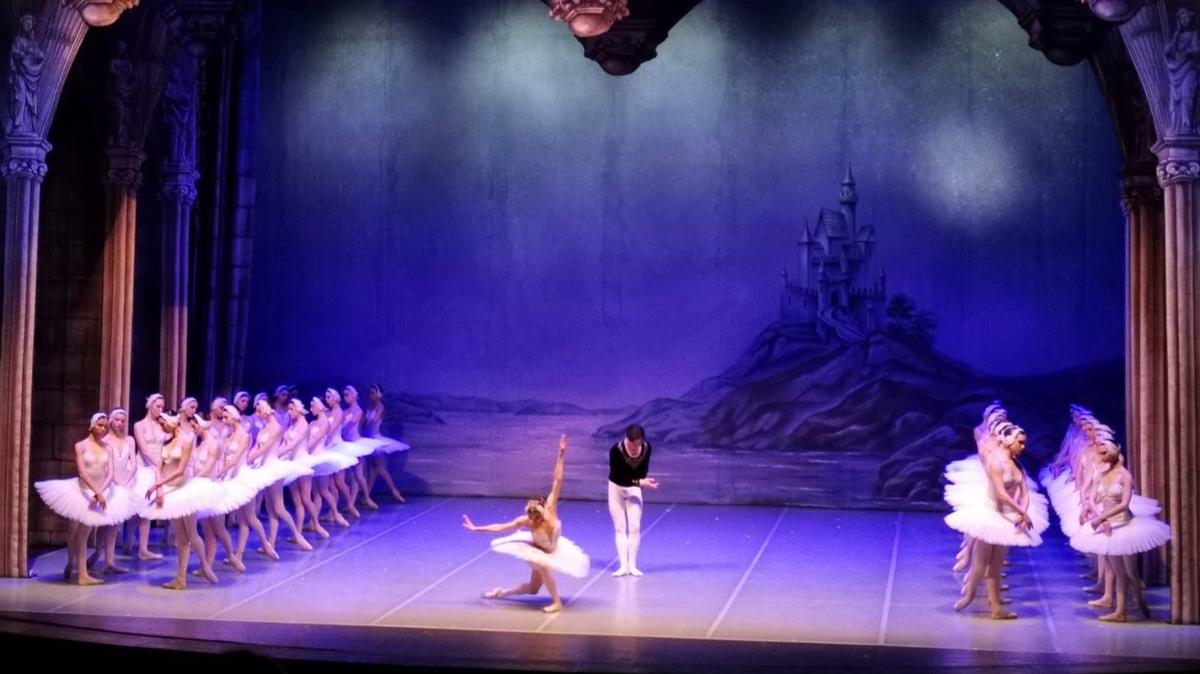 Глава International Festival Ballet Ирена Верес — Когда в России уйдет этот упырь, мы станцуем «Лебединое озеро» бесплатно