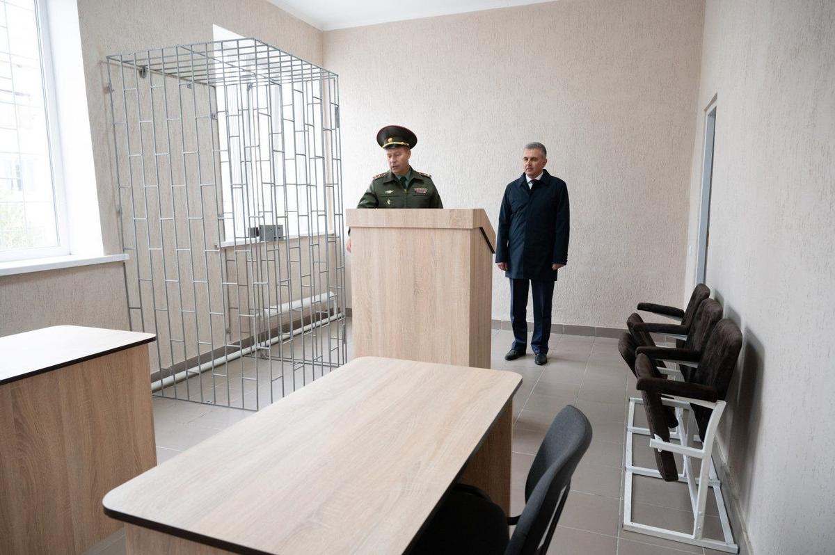Лидер Приднестровья Вадим Красносельский во время инспекции учреждения службы исполнения наказаний в Тирасполе. Источник: пресс-служба лидера Приднестровья