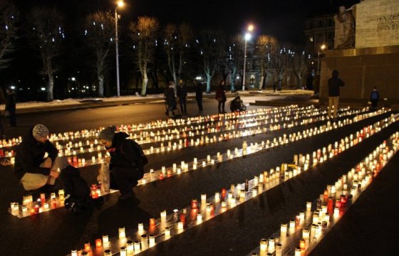 В Латвии зажгут свечи в память о трагедии в Румбульском лесу