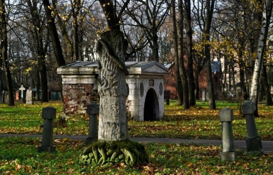 Самоуправление Риги переняло у церкви территорию Большого кладбища
