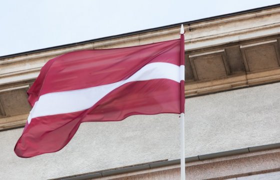 В Латвии разрешили увольнять работников без ковид-сертификатов