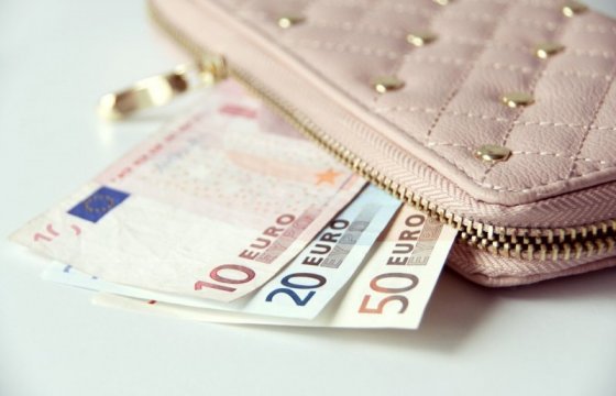 В Эстонии предложили повысить пособие по безработице