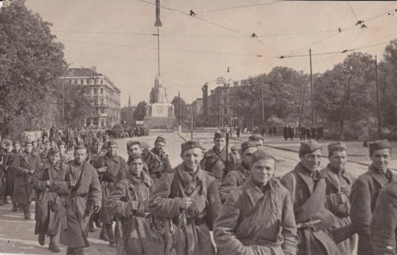 Минобороны Латвии: Советские войска вошли в пустую Ригу