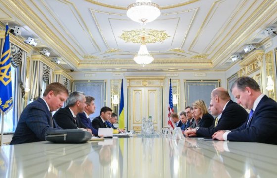 Зеленский призвал США ужесточить санкции против России