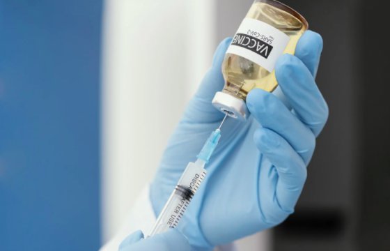 Дания отказалась от AstraZeneca: Литва просит отдать ей вакцину