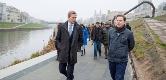 Вильнюсскую набережную по обеим сторонам реки Нерис приведут в порядок в новом году
