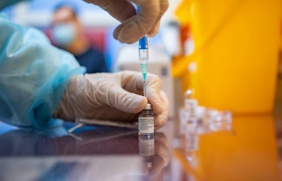 В Литве начинается повторная вакцинация от COVID