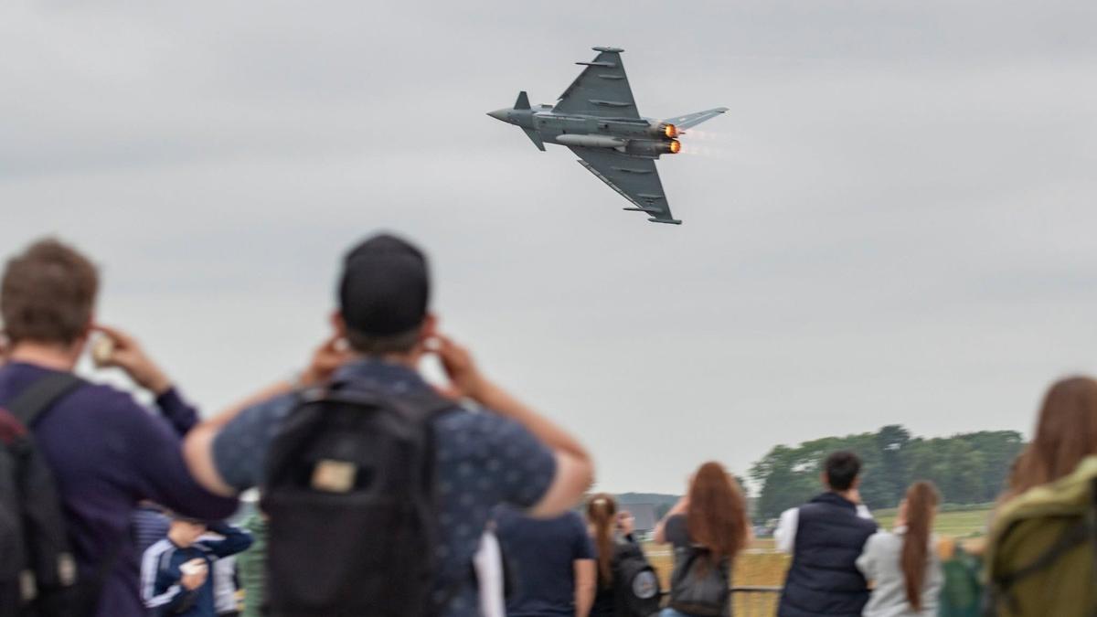 Германия направит истребители для защиты воздушного пространства Латвии во время парламентских выборов