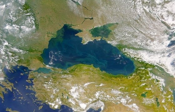 Турецкие СМИ: В Черном море после крушения корабля пропали 15 российских военнослужащих