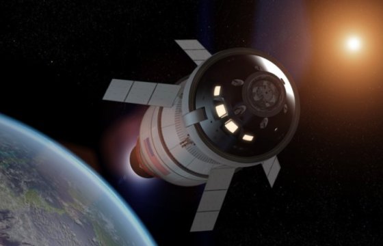 NASA планирует отправить на Луну женщину-астронавта
