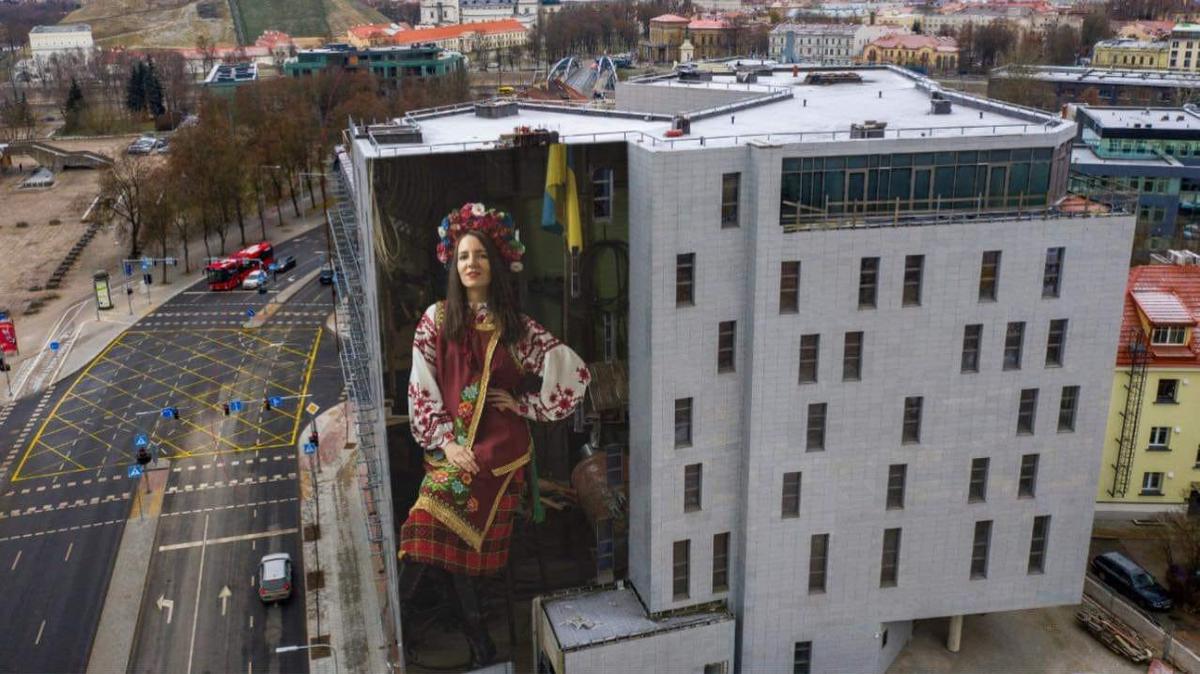 Художники превратят «Дом Москвы» в Вильнюсе в символ поддержки Украины