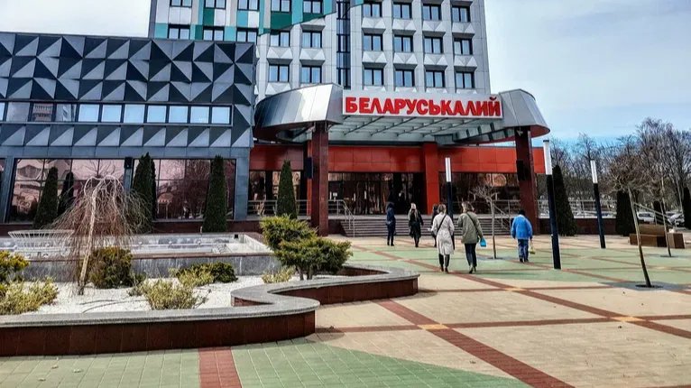 МИД Литвы: позиция ЕС по санкциям на экспорт беларуских калийных удобрений не изменилась, «никаких послаблений»