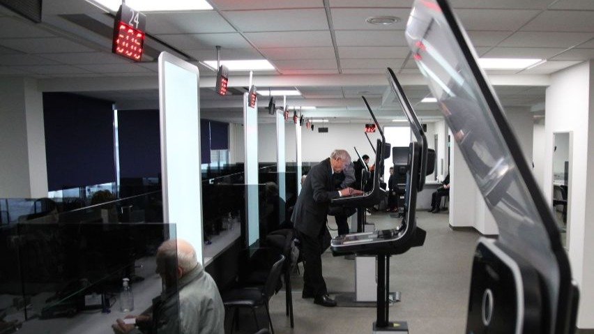 Департамент миграции Литвы в прошлом году аннулировал почти 24 тысячи видов на жительство