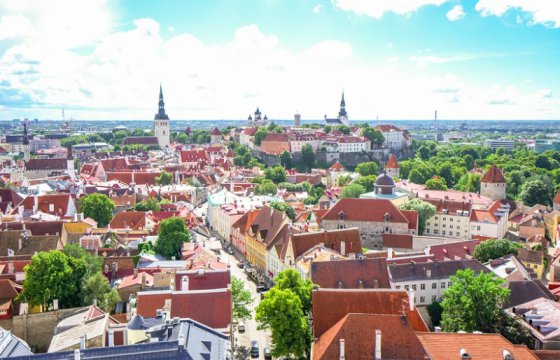 В Эстонии отменят обязательное соблюдение правила «2+2»