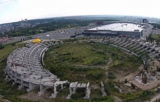 В Вильнюсе предложили снести каркас стадиона в Шешкине