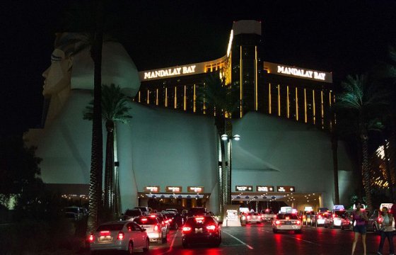 Стрельба в Лас-Вегасе стала крупнейшей в истории США по числу жертв