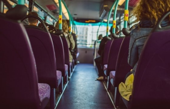 Более половины пассажиров не склонны пристегивать ремень безопасности в автобусах