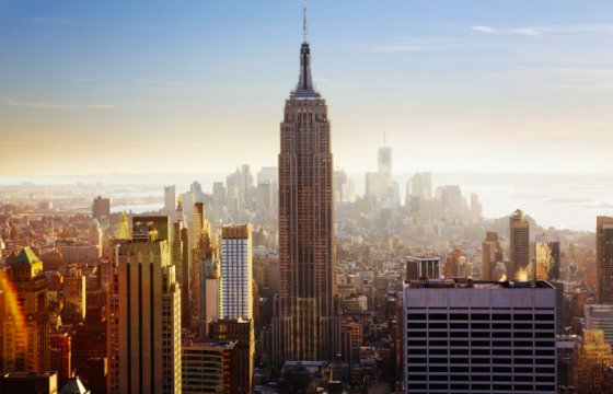 Empire State Building могут окрасить в цвета латвийского флага