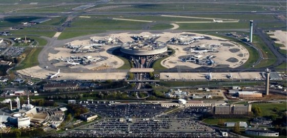 Более пятидесяти сотрудников парижского аэропорта уволены за радикальные взгляды