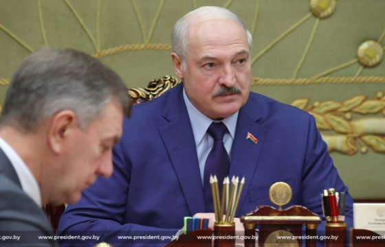 Лукашенко заявил о западных шпионах на промпредприятиях